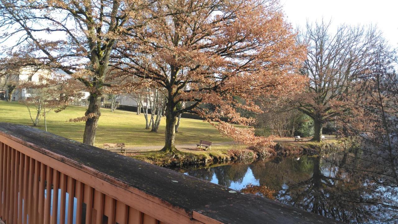 Eymoutiers  Le Petit Papillon Bed & Breakfast エクステリア 写真