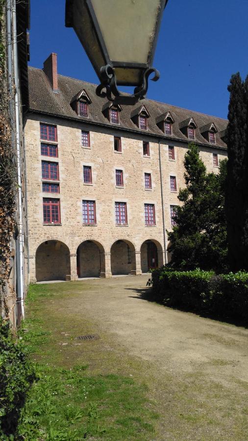 Eymoutiers  Le Petit Papillon Bed & Breakfast エクステリア 写真